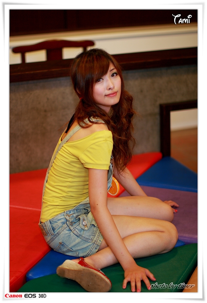 台湾清纯美女-Tami-兒童育樂中心外拍